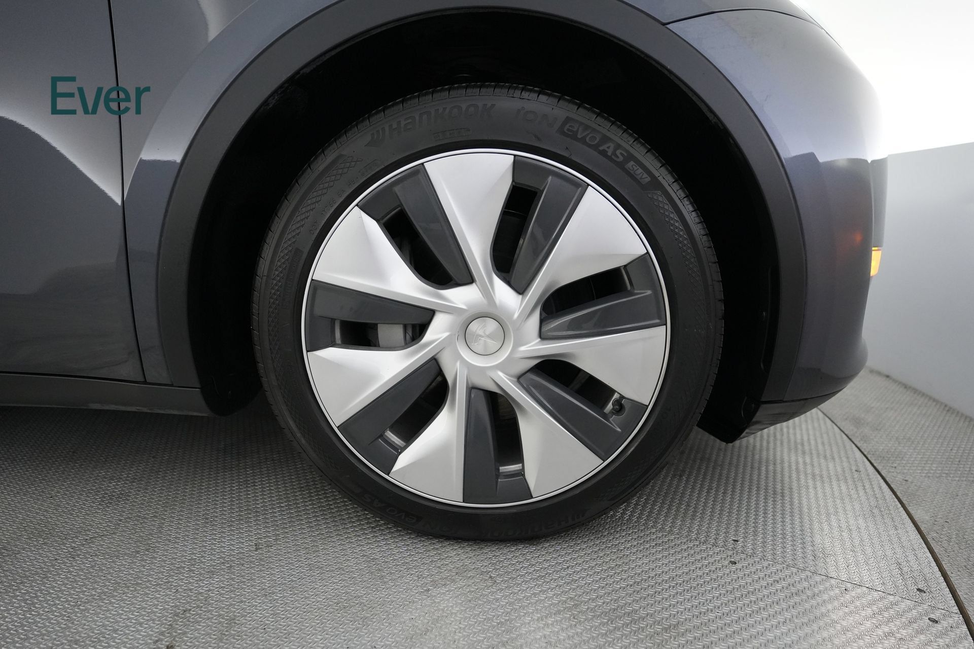 Used 2023 Tesla Model Y Long Range AWD/4WD image 20