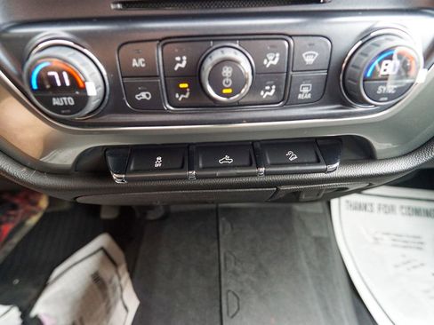 Used 2018 Chevrolet Silverado 1500 LT w/ Texas Edition image 23