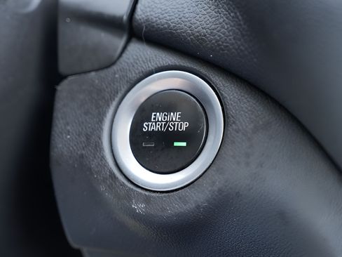 Used 2020 Chevrolet Equinox LT AWD/4WD image 30