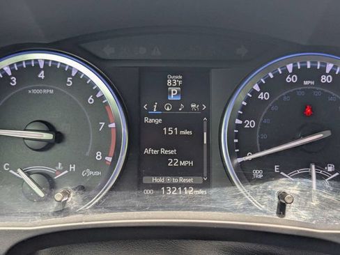 Used 2014 Toyota Highlander Limited Platinum FWD image 26