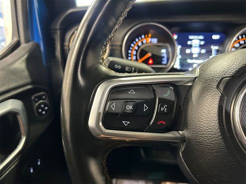 Used 2022 Jeep Gladiator Overland image 18