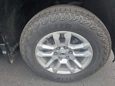 Used 2023 Chevrolet Silverado 1500 RST image 10