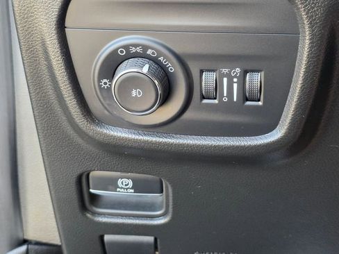 Used 2024 Jeep Grand Cherokee L Limited w/ Luxury Tech Group II AWD/4WD image 46