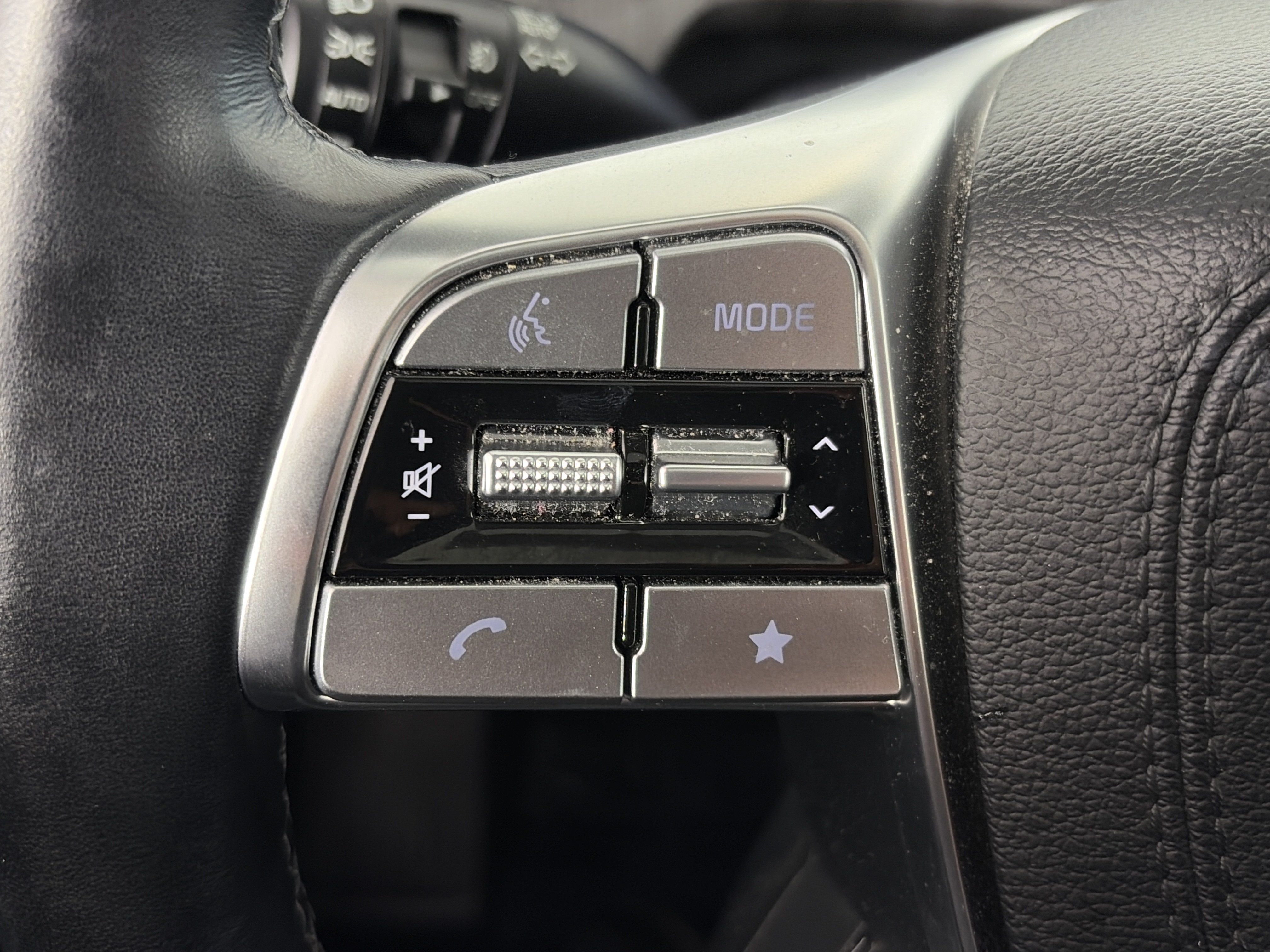 Certified 2024 Kia Telluride SX Prestige AWD/4WD image 39