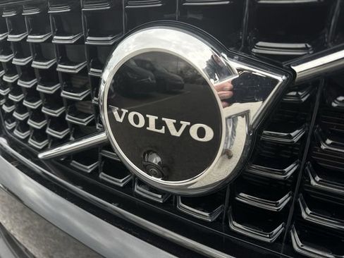 Used 2023 Volvo XC40 B5 Plus w/ Driver Assist Package AWD/4WD image 30