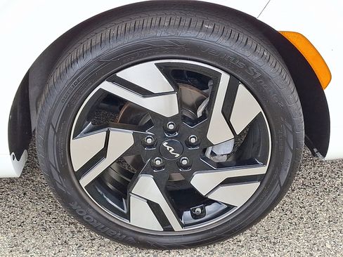 Used 2023 Kia Soul GT-Line w/ GT-Line Technology Package FWD image 8