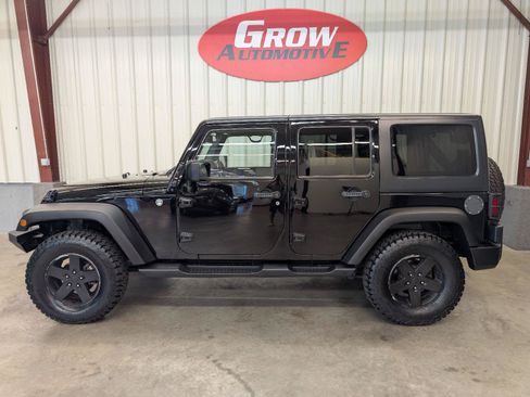 Used 2015 Jeep Wrangler Unlimited Sport w/ Quick Order Package 24S AWD/4WD image 14
