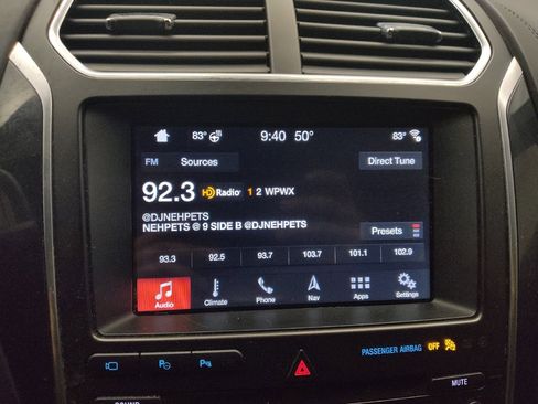 Used 2019 Ford Explorer Platinum AWD/4WD image 25