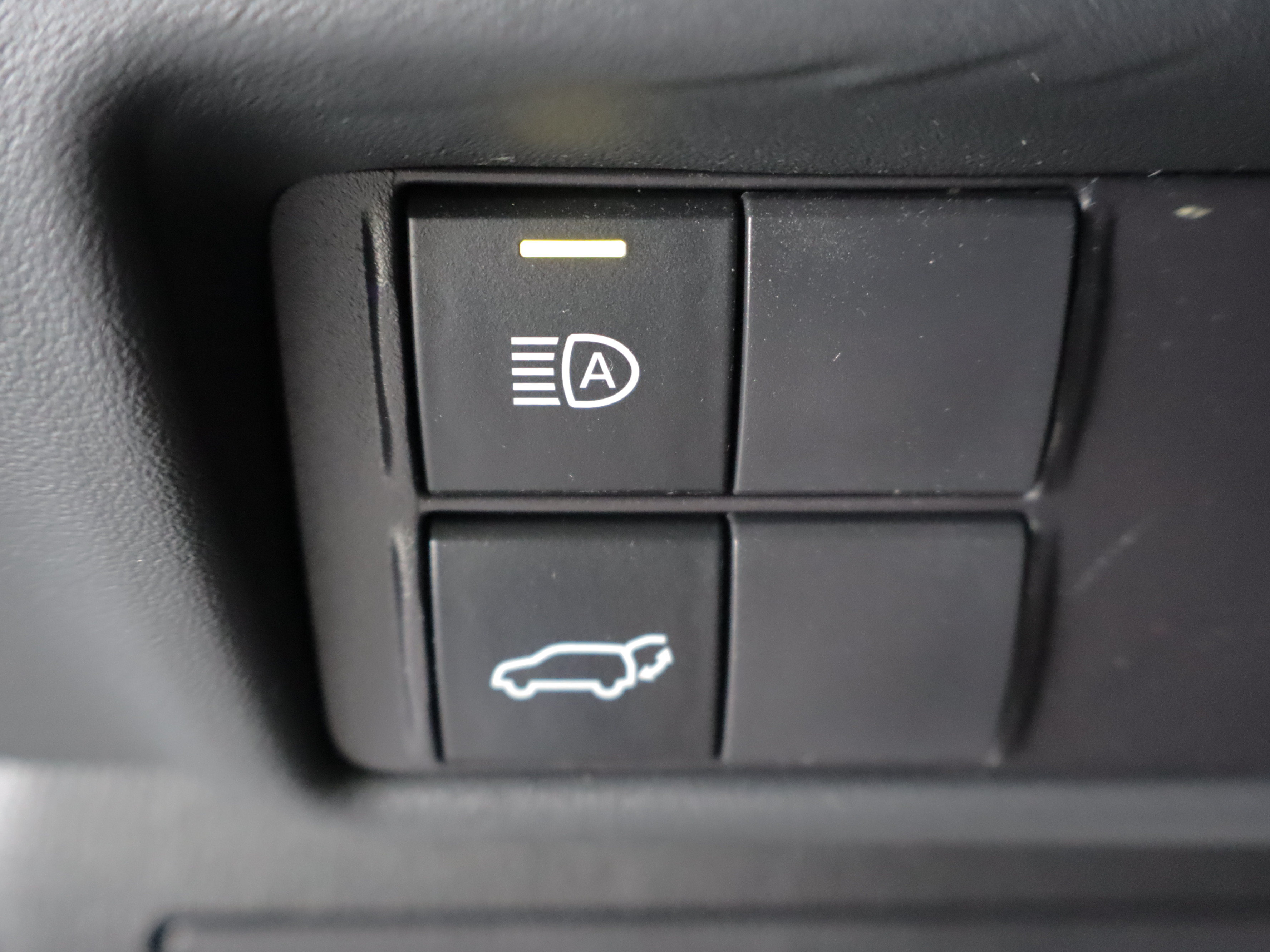 Used 2022 Toyota Highlander XLE AWD/4WD image 21