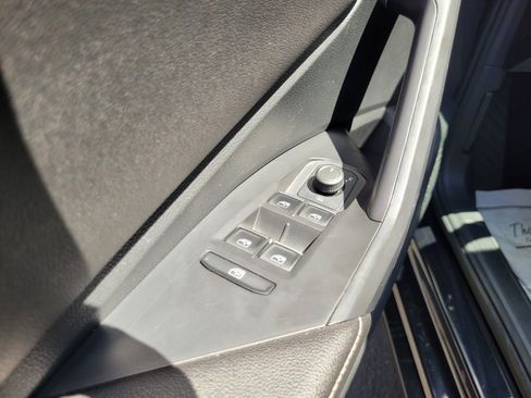 Used 2024 Volkswagen Jetta SE FWD image 27