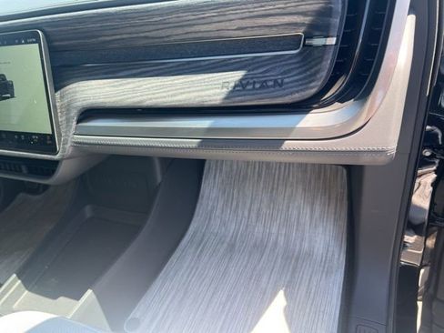 Used 2022 Rivian R1T Adventure image 21