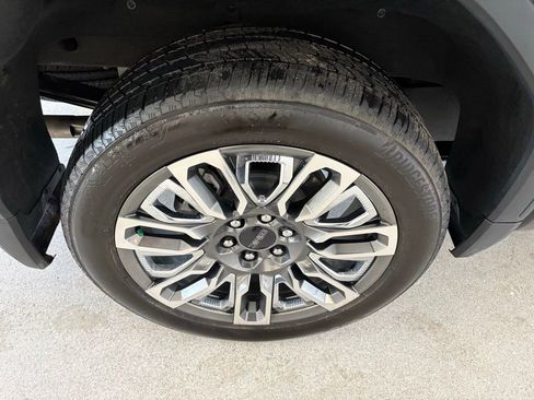 Used 2025 GMC Sierra 1500 Denali Ultimate image 25