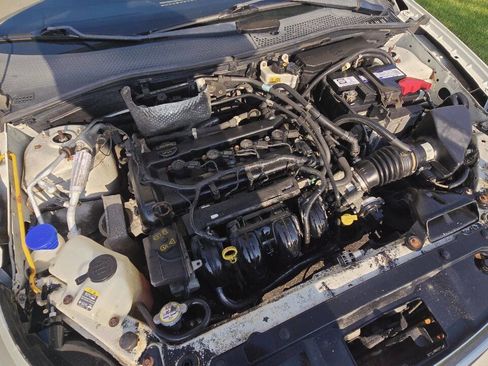 Used 2011 Ford Focus SE image 24