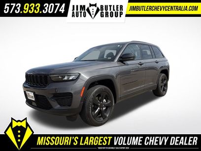 Used 2023 Jeep Grand Cherokee Altitude