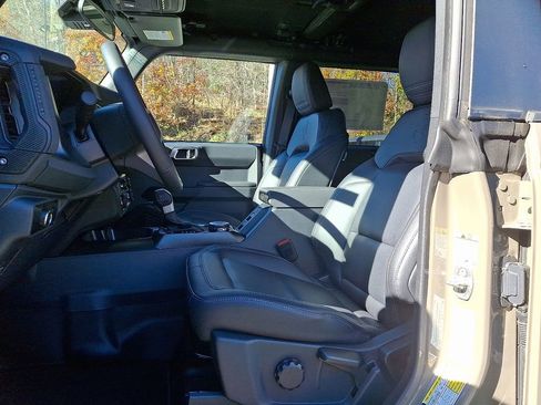 New 2025 Ford Bronco Big Bend w/ Black Diamond Package AWD/4WD image 6