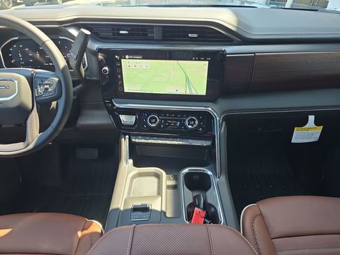 New 2026 GMC Sierra 2500 Denali Ultimate w/ Max Trailering Package image 13