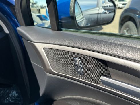 Used 2017 Ford Fusion SE w/ Equipment Group 201A AWD/4WD image 37