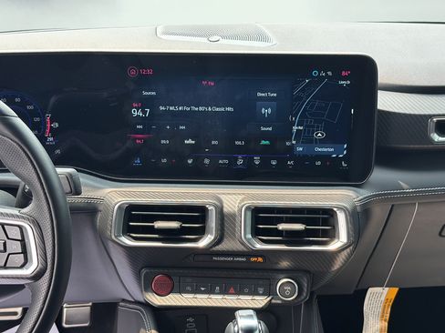 Used 2025 Ford Mustang Premium RWD image 18
