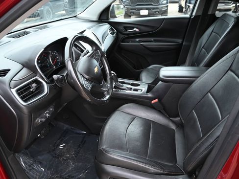 Used 2018 Chevrolet Equinox Premier image 11