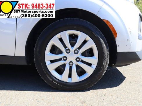 Used 2021 Kia Soul LX FWD image 23