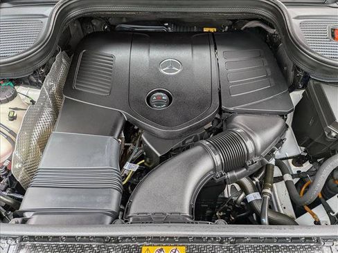 Certified 2025 Mercedes-Benz GLE 450e 4MATIC image 24