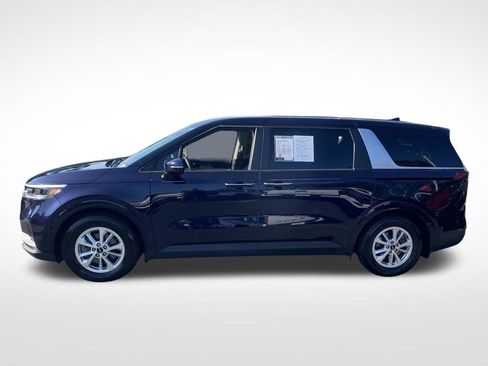 Used 2023 Kia Carnival LX FWD image 4