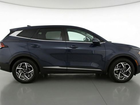 Used 2025 Kia Sportage LX FWD image 11