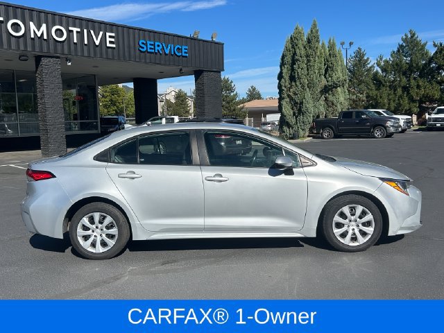 Used 2024 Toyota Corolla LE FWD image 2