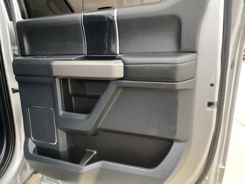 Used 2022 Ford F250 Platinum w/ Tremor Off-Road Package image 9