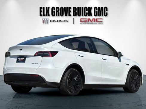 Used 2021 Tesla Model Y Long Range image 4