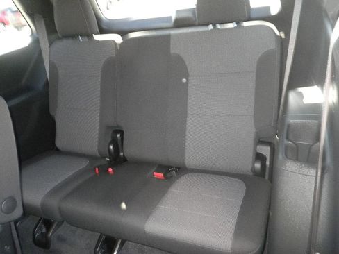 Used 2022 Chevrolet Traverse LT w/ LPO, Cargo Package image 26