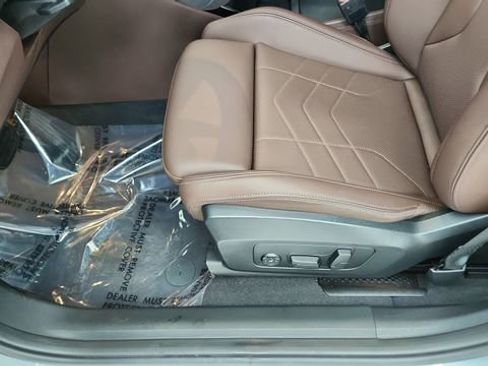 Used 2025 BMW X2 xDrive28i image 34