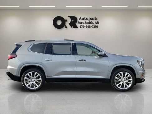 Used 2024 GMC Acadia Denali w/ Super Cruise Package image 6