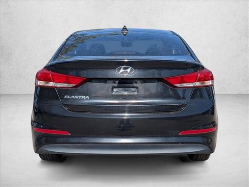 Used 2018 Hyundai Elantra SEL image 7