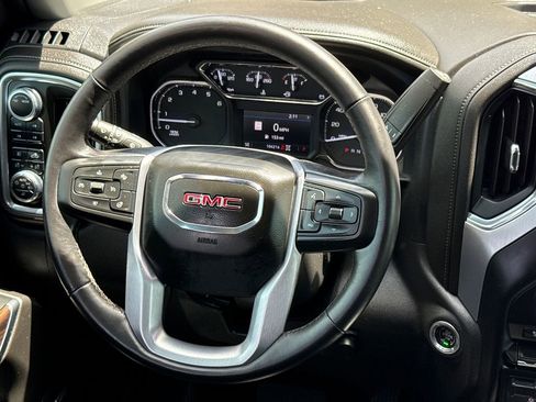 Used 2022 GMC Sierra 1500 SLT AWD/4WD image 16