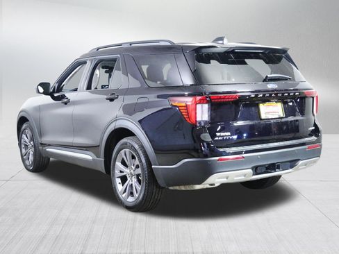 Used 2025 Ford Explorer Active w/ Active Comfort Package AWD/4WD image 5