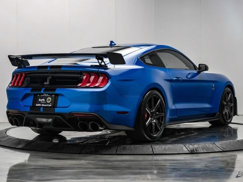 Used 2021 Ford Mustang Shelby GT500 w/ Carbon Fiber Track Pack RWD image 20