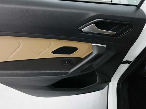 Used 2024 Volkswagen Tiguan SE w/ Panoramic Sunroof Package AWD/4WD image 26