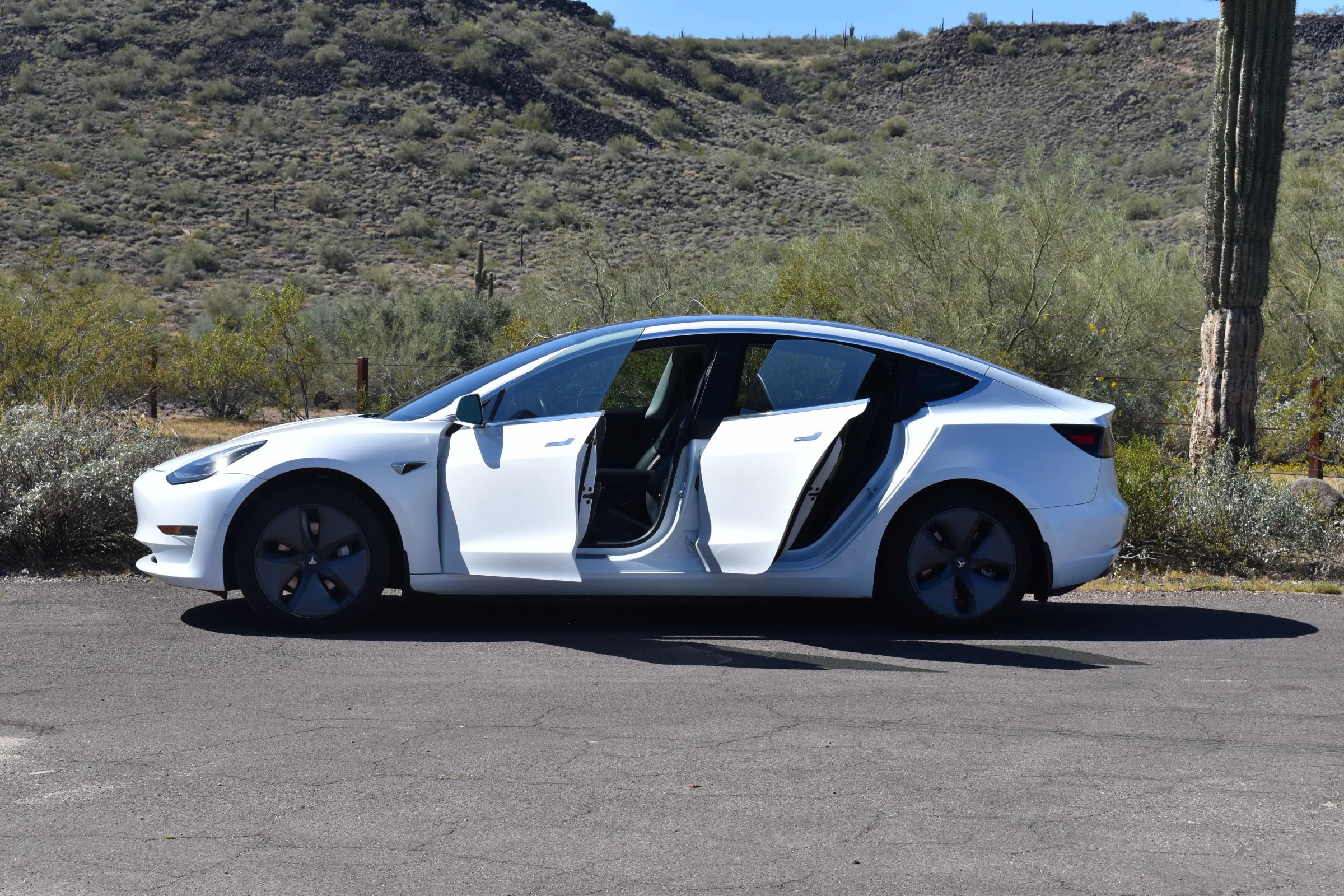 Used 2018 Tesla Model 3 Long Range AWD/4WD image 7