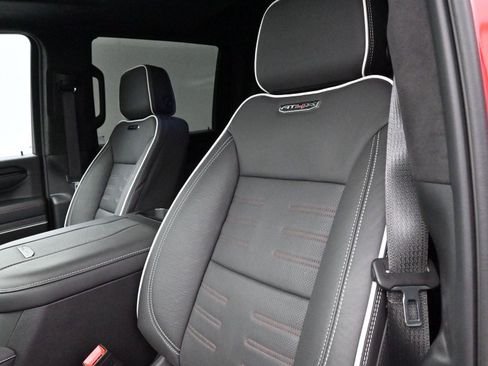 Used 2025 GMC Sierra 2500 AT4X image 15