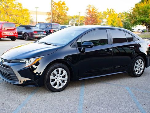 Used 2024 Toyota Corolla LE image 4