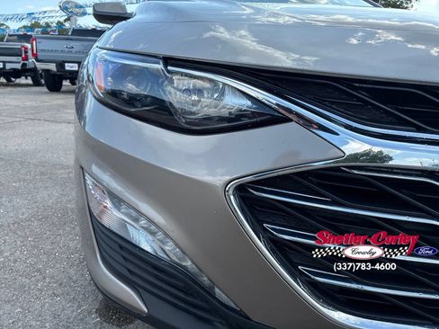 Used 2024 Chevrolet Malibu LT FWD image 3
