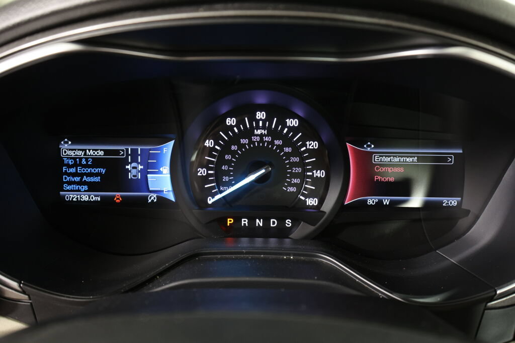 Used 2019 Ford Fusion SE FWD image 29