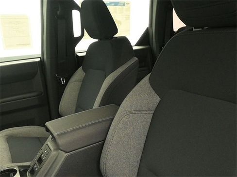 New 2025 Ford Bronco Base image 19