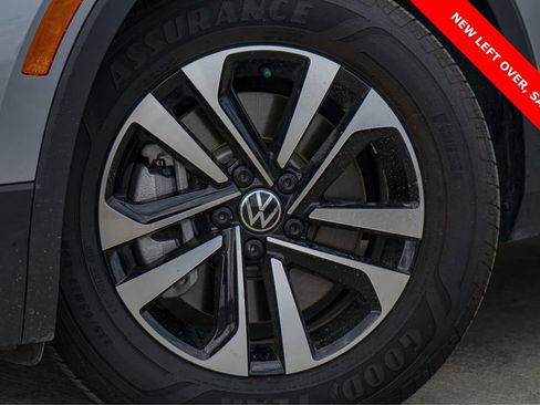 Certified 2024 Volkswagen Tiguan S FWD image 2