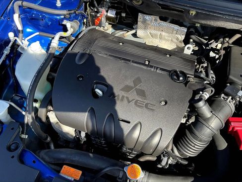 Used 2011 Mitsubishi Lancer ES image 29