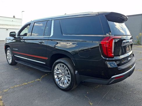 Used 2023 GMC Yukon XL SLT w/ SLT Luxury Package AWD/4WD image 22