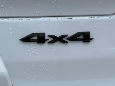 New 2026 Jeep Grand Cherokee Limited w/ Limited Altitude Package AWD/4WD image 2