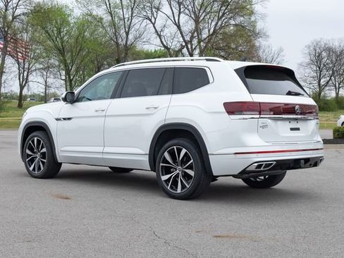 Certified 2024 Volkswagen Atlas SEL Premium R-Line image 4