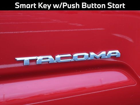 Used 2017 Toyota Tacoma TRD Sport w/ Tow Package AWD/4WD image 11